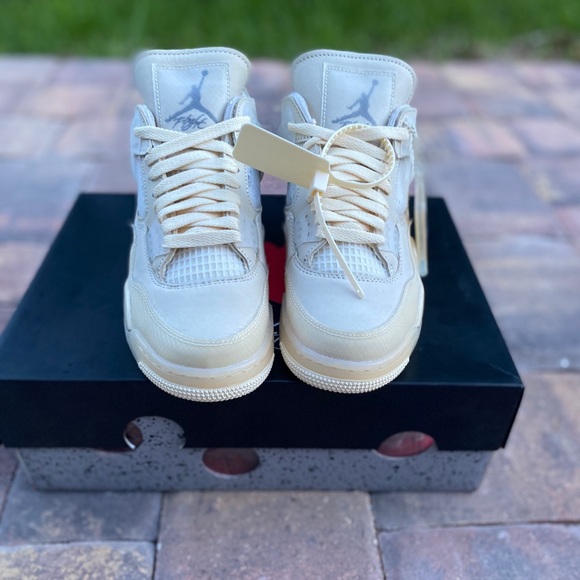 Jordan 4 off-white